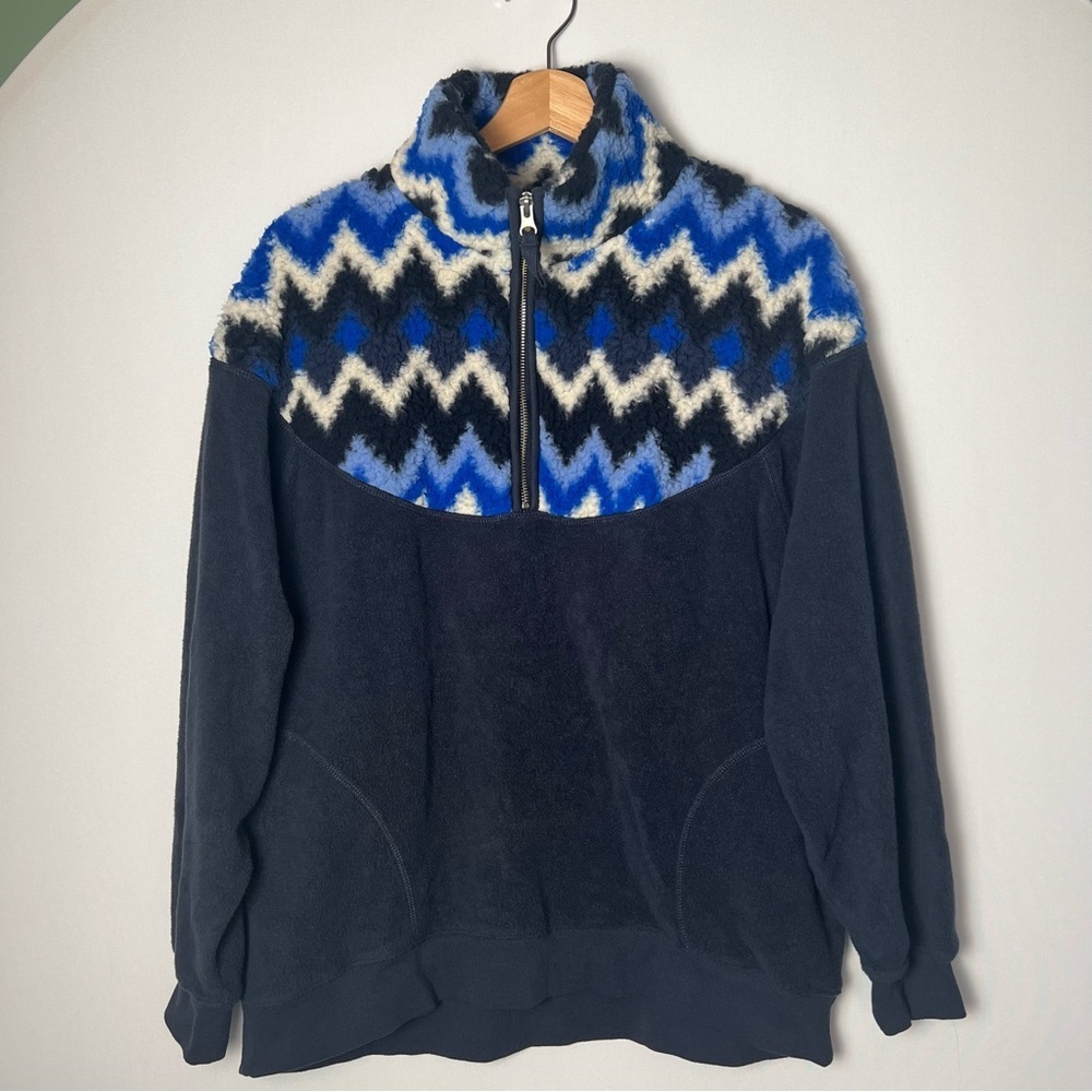 Aerie Sweatshirt Women’s Small Hometown Holiday Chevron Fleece Zip Pullover NWT - Picture 3 of 8